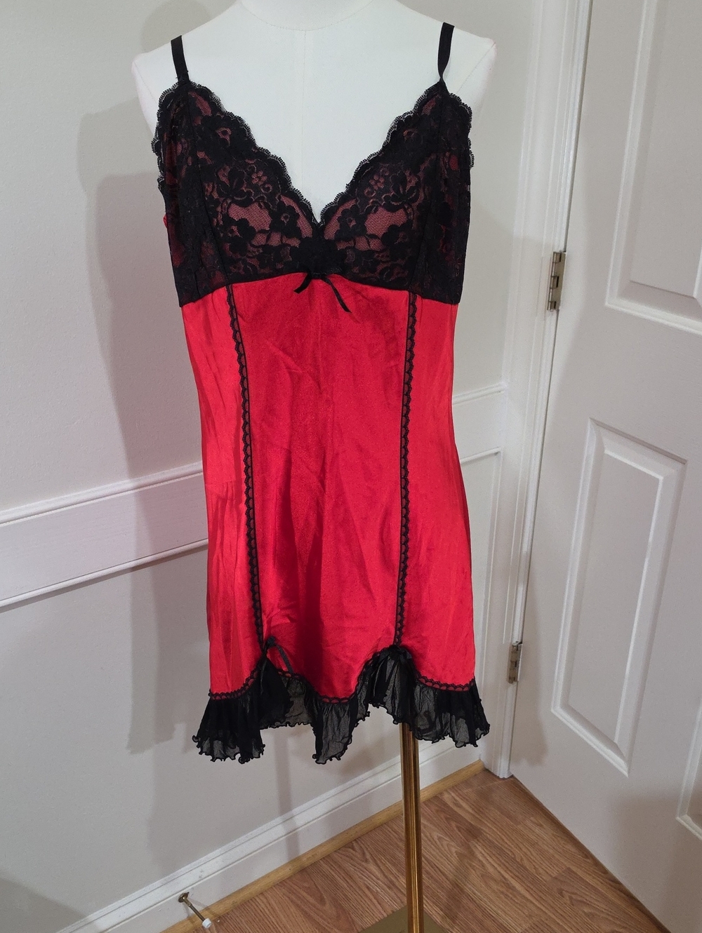 Vintage Y2K Rampage Red & Black Lace Chemise Slip Dress - Size 2X